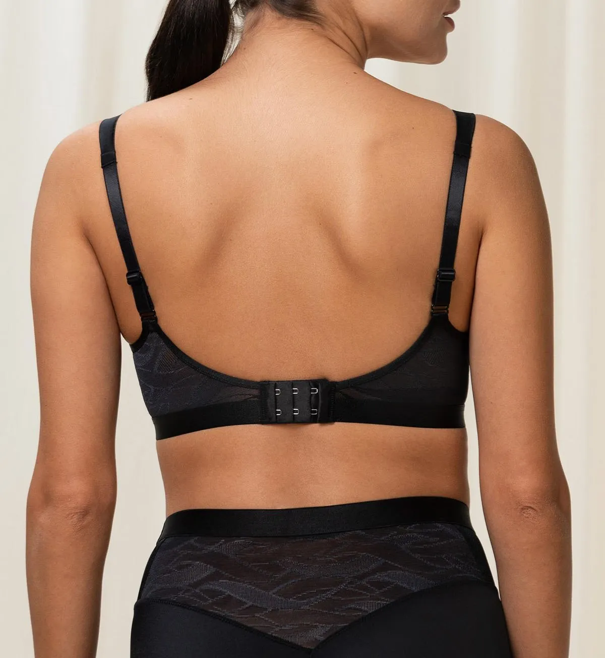 AIRY SENSATION MINIMISER BRA