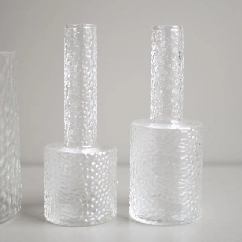 Airy vase