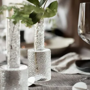 Airy vase