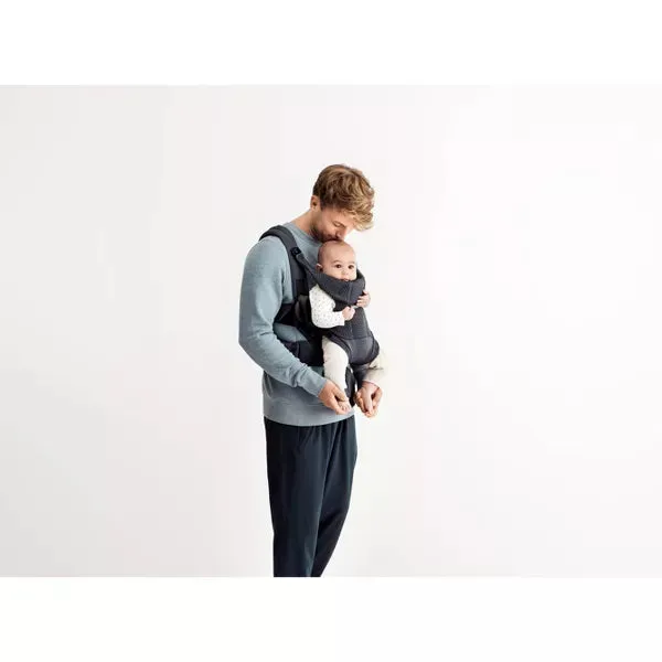 BabyBjörn Baby Carrier Free in 3D Mesh