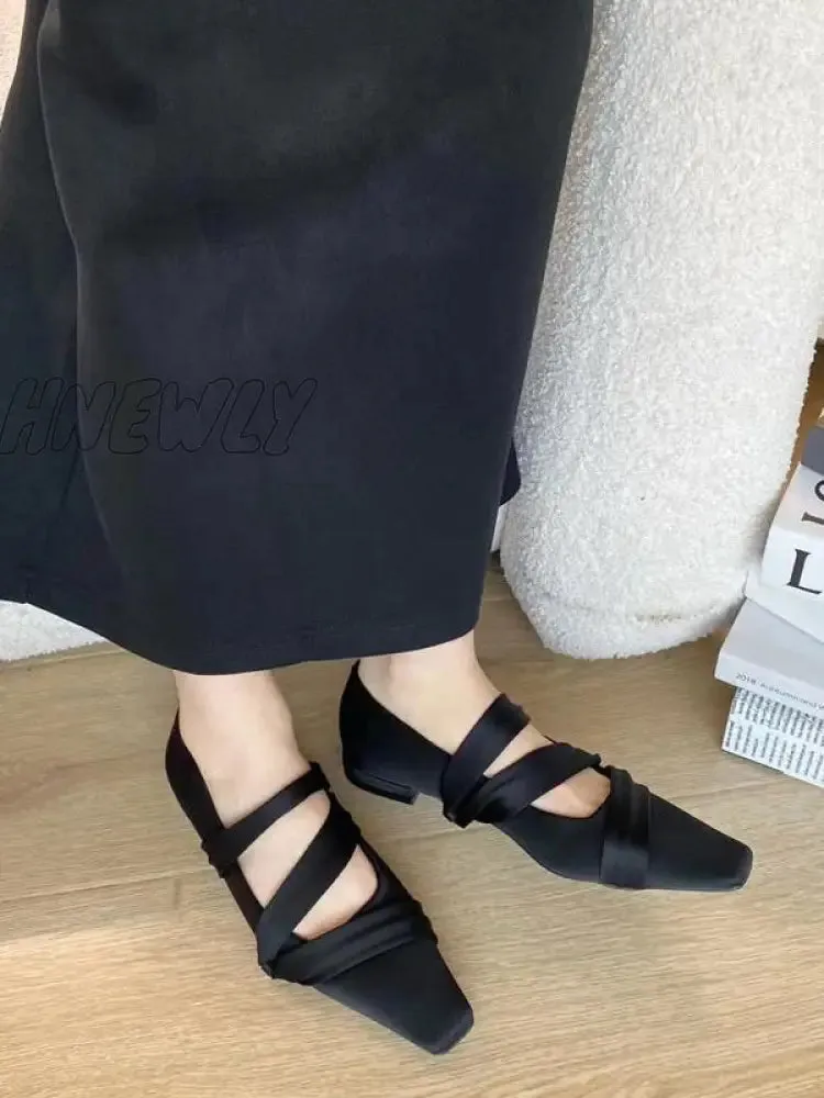 Hnewly - Solid Color Square-Toe Flat Shoes