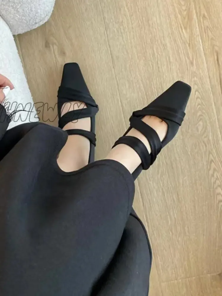 Hnewly - Solid Color Square-Toe Flat Shoes