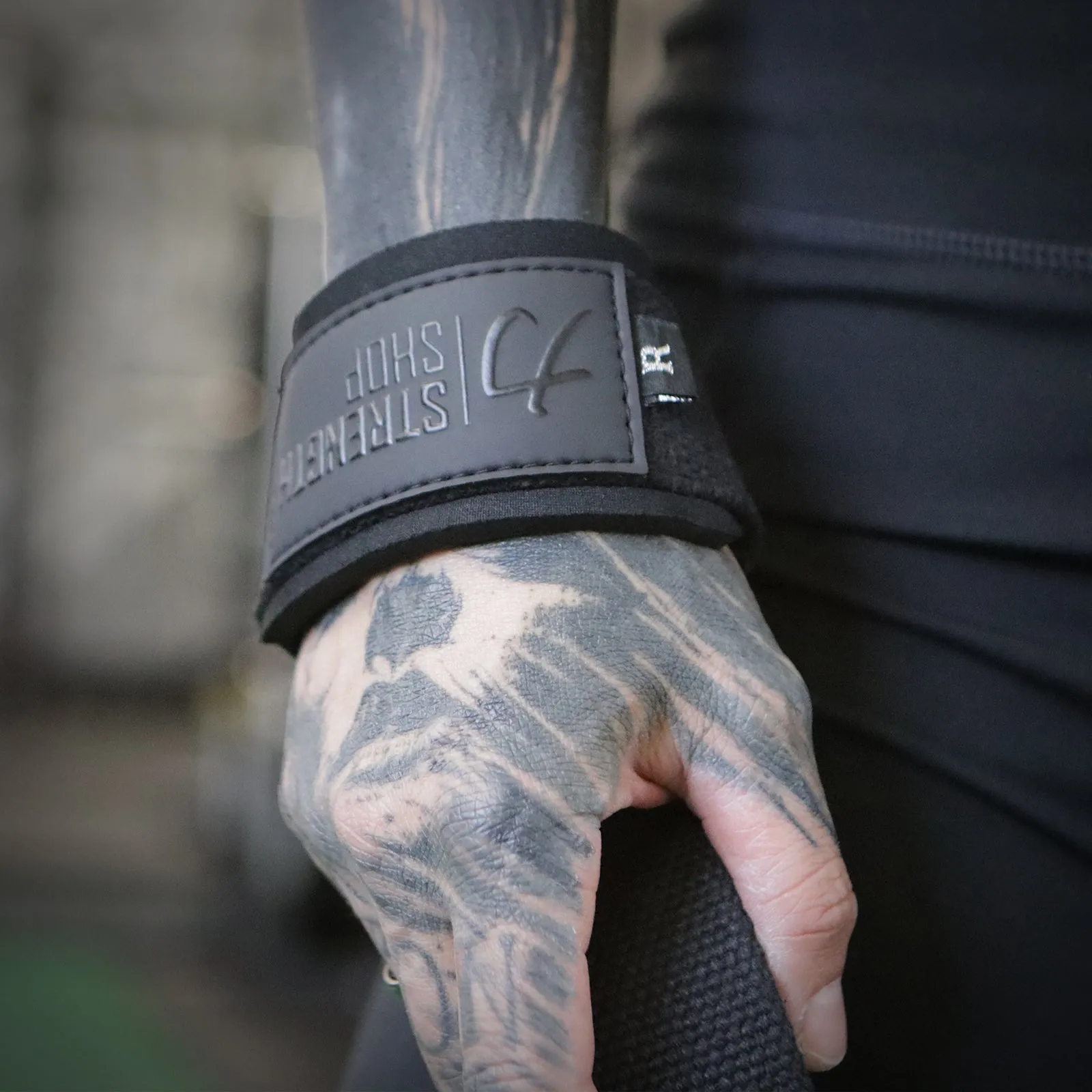 Stealth Black PRO Lifting Straps, 50cm or 65cm