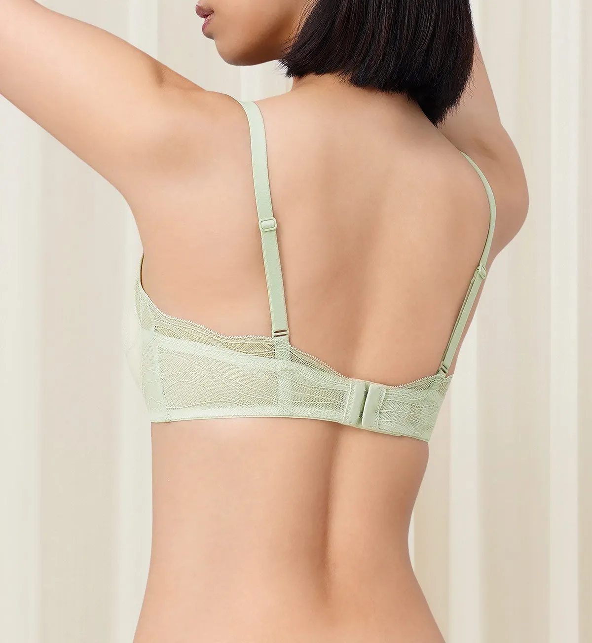 STYLE AIRY WIRED PUSH UP DEEP V BRA