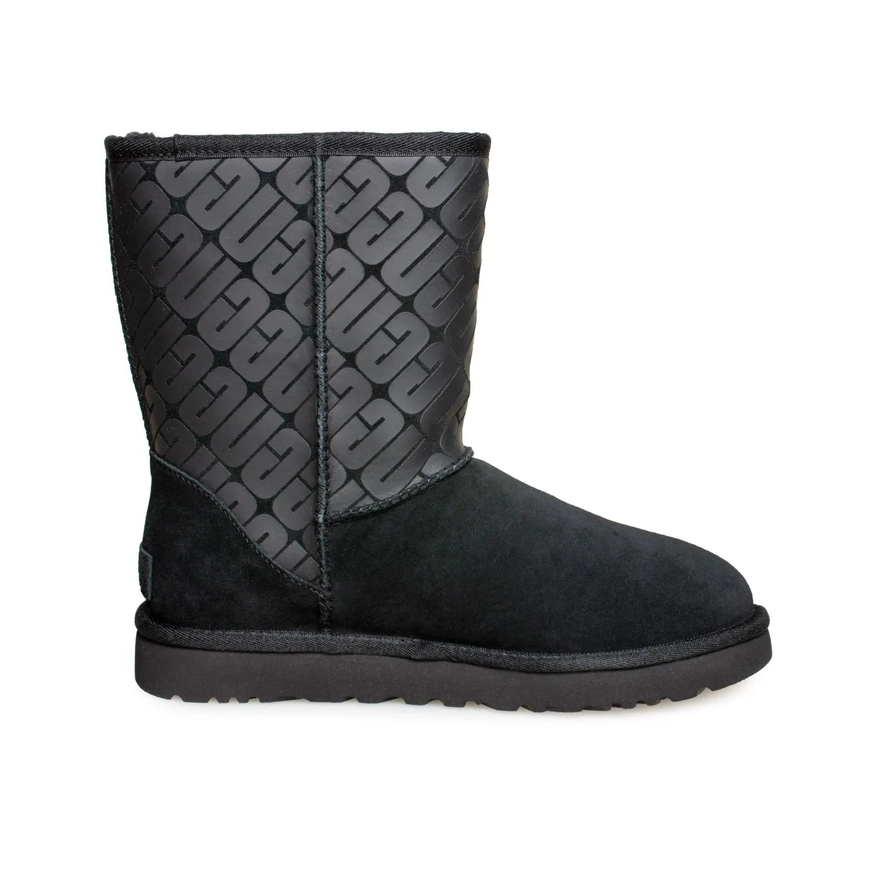 UGG -  Classic Short II UGG Logo Boots