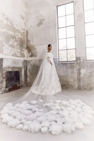 VRM268V - AIRY ORGANZA FLOWER VEIL